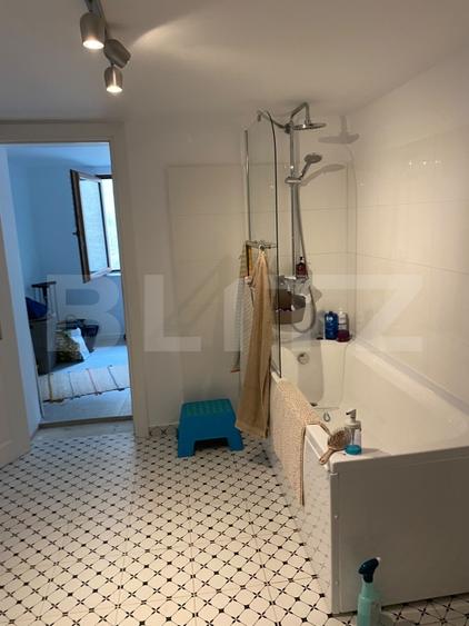 Casă individuală cu 3 camere cu Canalizare în Schei