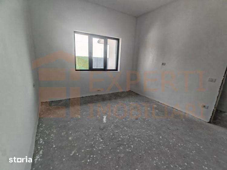 Casă cu 4 camere cu Teren 398 Mp în Central