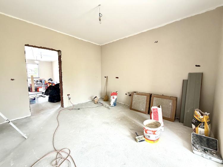 Duplex cu 4 camere cu Canalizare în Ghiroda