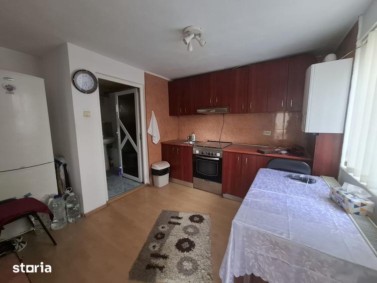 Casă cu 3 camere cu Teren 420 Mp în Mioriței