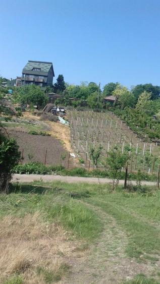 Casă cu 4 camere decomandat în Stănești