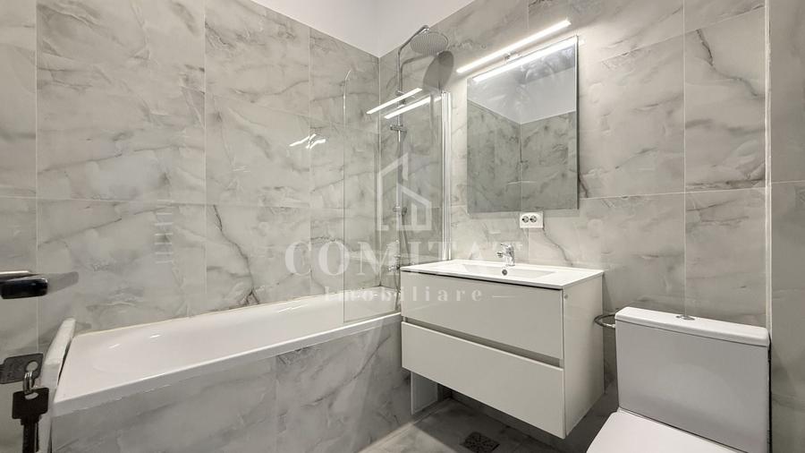 Apartament cu 3 camere semidecomandat, mobilat în Dâmbul Rotund