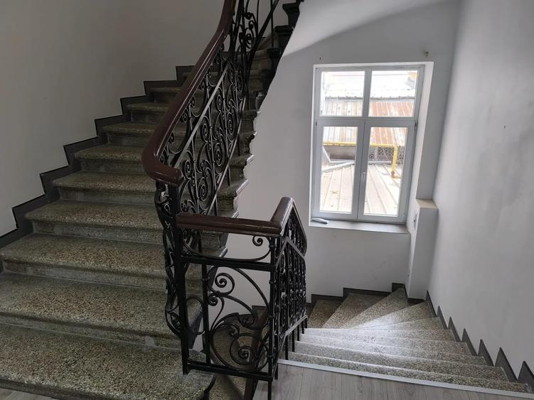 Spațiu comercial, de 809.89001464844 mp, în Ultracentral