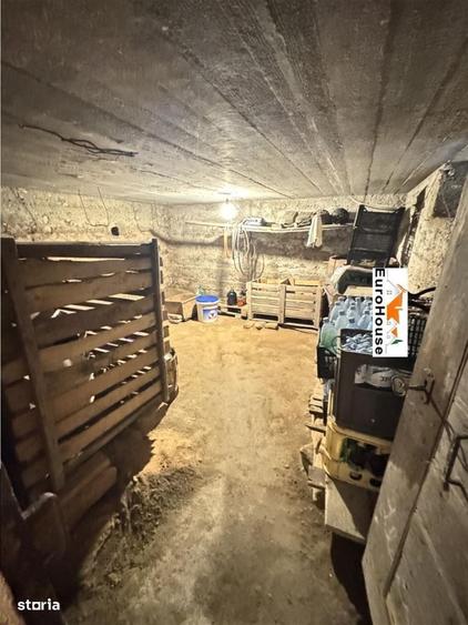 Casă cu 4 camere cu Teren 569 Mp în Central