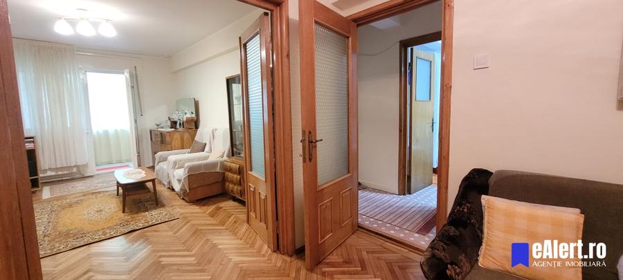 Apartament cu 2 camere decomandat în Central