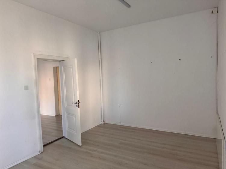 Birou, de 584 mp, în Gheorghe Doja