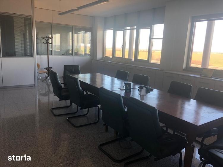 Spațiu comercial, de 32,729 mp, în Central