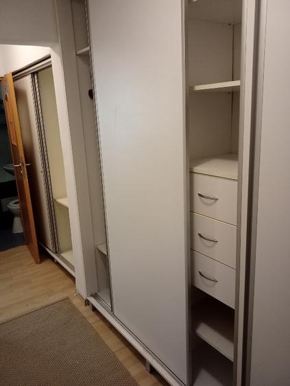 Apartament cu 3 camere semidecomandat în Titan