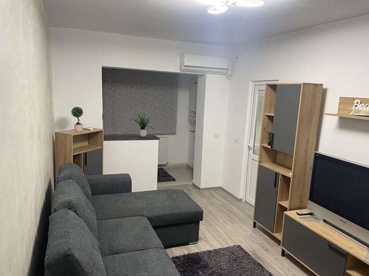 Garsonieră decomandată în Hipodrom