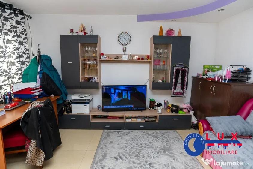 Casă cu 4 camere cu Teren 108 Mp în Pelican
