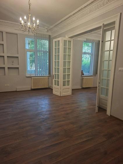 Apartament cu 2 camere semidecomandat în Ultracentral