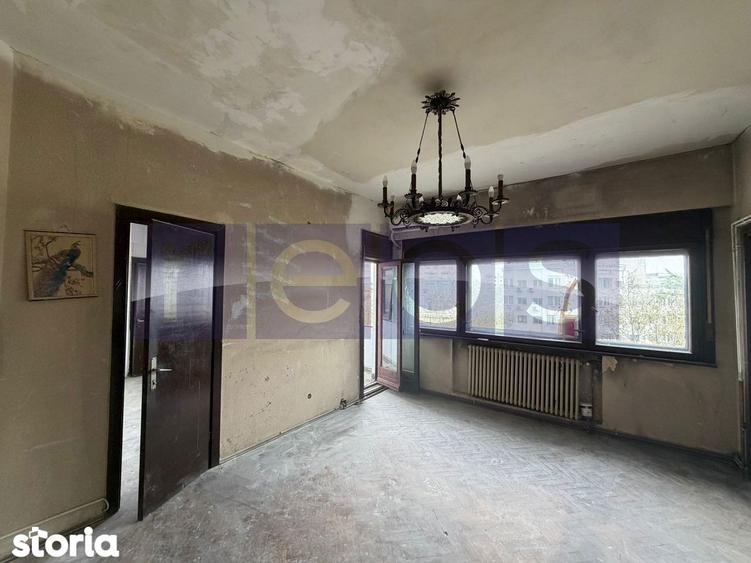 Apartament cu 5 camere în Victoriei