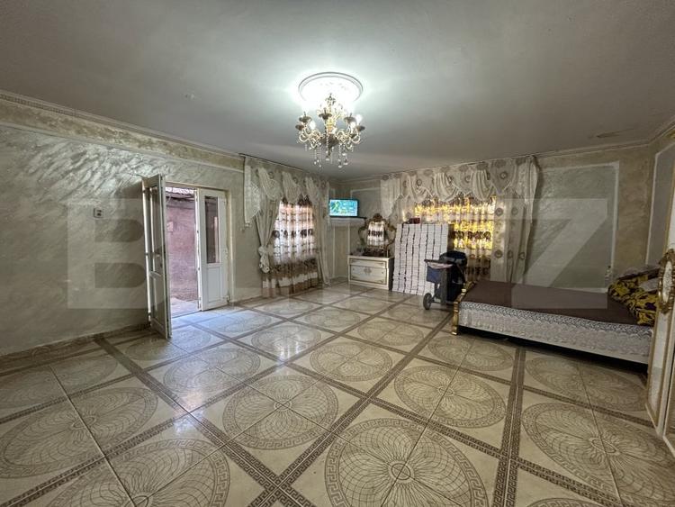 Casă individuală cu 3 camere cu Canalizare în Central