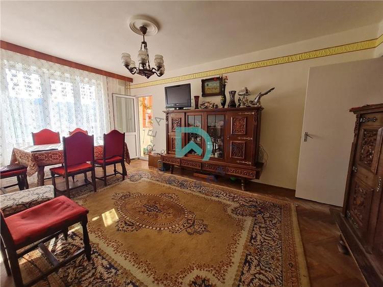 Apartament cu 3 camere circular în Astra