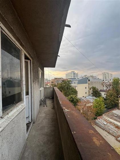 Apartament cu 4 camere decomandat în Armeneasca