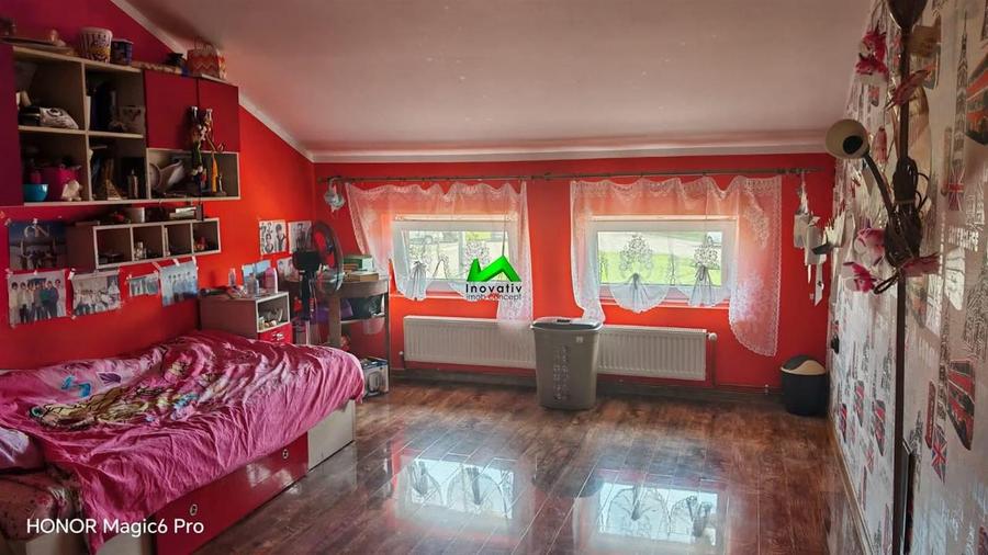 Casă individuală cu 4 camere cu Teren 264 Mp în Tineretului