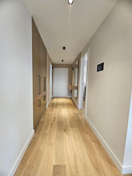 Apartament cu 3 camere decomandat în Băneasa