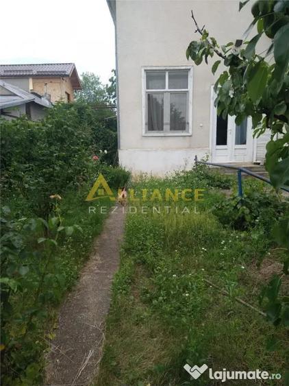 Casă cu 6 camere cu Teren 1500 Mp în Central