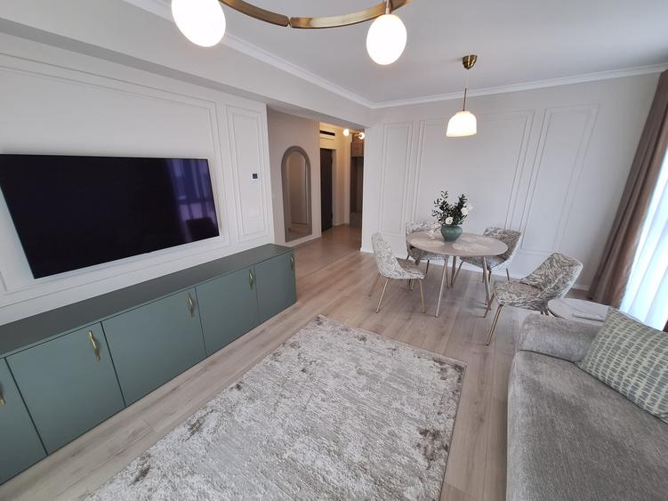 Apartament cu 2 camere decomandat în Lipovei