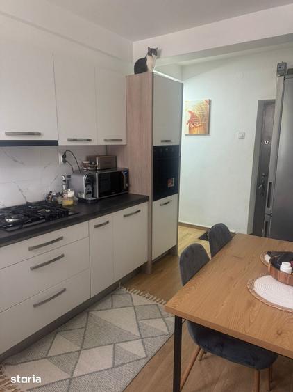 Apartament cu 2 camere decomandat în Calea Moldovei