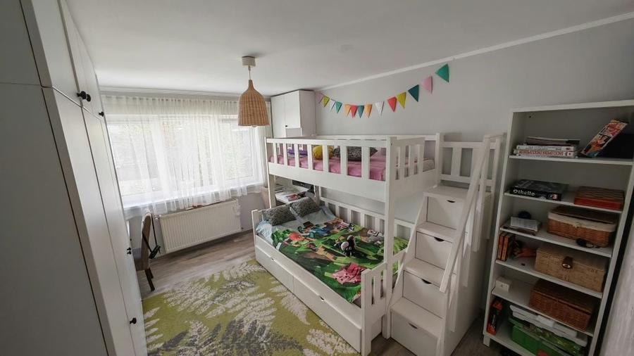 Apartament cu 3 camere decomandat în Bună Ziua