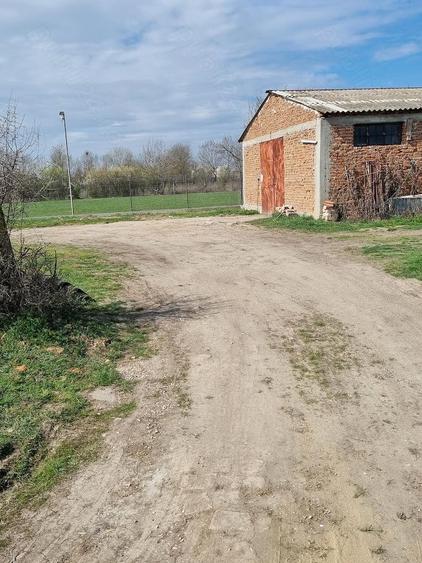Spațiu comercial, de 270 mp, în Dragșina
