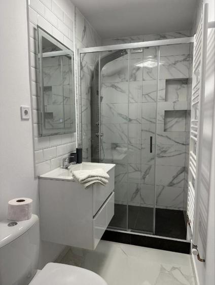 Casă cu 4 camere cu Teren 1200 Mp în Central