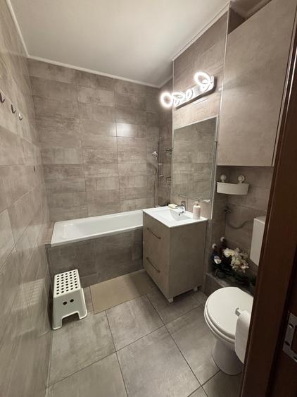 Apartament cu 2 camere decomandat în Berceni
