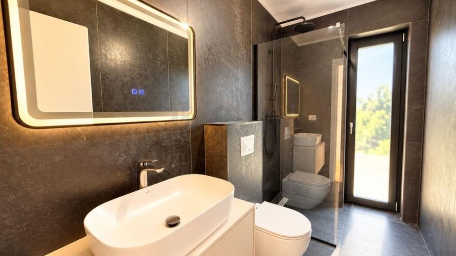 Casă individuală cu 4 camere cu Piscina în Snagov