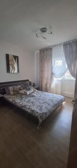 Casă cu 6 camere cu Teren 159 Mp în Andronache