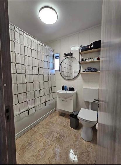 Casă cu 3 camere cu Teren 200 Mp în Central