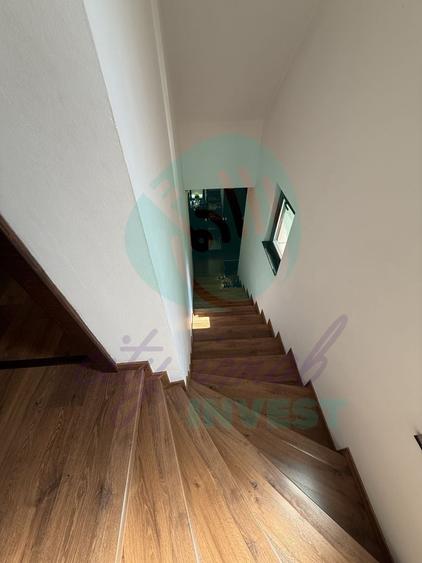 Casă individuală cu 4 camere cu Canalizare în Vatra Luminoasă