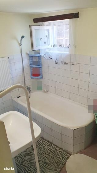Casă cu 4 camere cu Teren 2101 Mp în Central