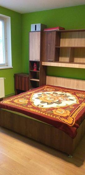 Apartament cu 2 camere semidecomandat în Simeria