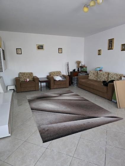 Casă individuală cu 4 camere cu Canalizare în Dârvari