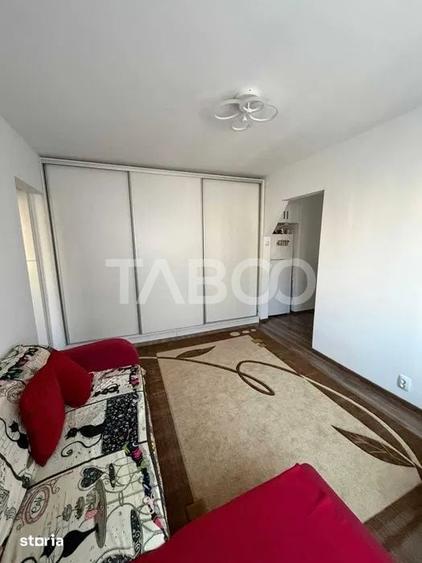 Apartament cu 3 camere de vanzare in zona BIG Manastur semidecomandat - 2