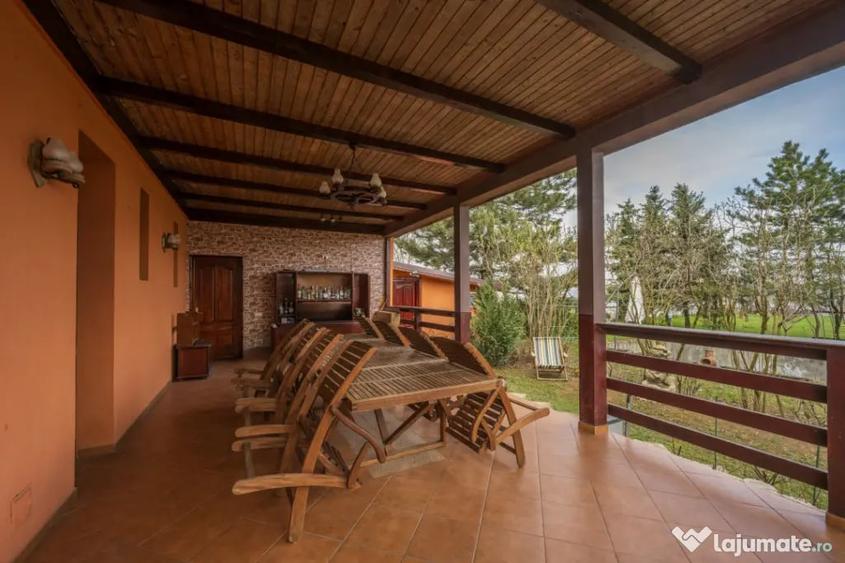 Apartament cu 4 camere semidecomandat în Adunații-Copăceni