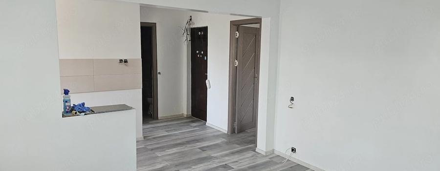 Apartament cu 3 camere decomandat în Crihala
