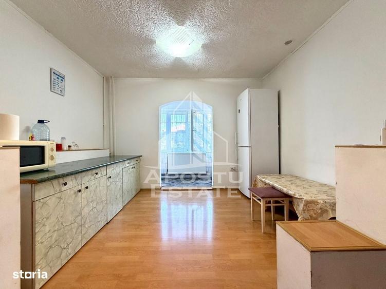Apartament cu 2 camere decomandat în Soarelui