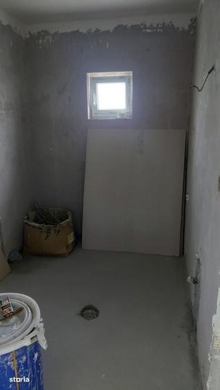 Casă cu 4 camere cu Teren 450 Mp în Malu Mare