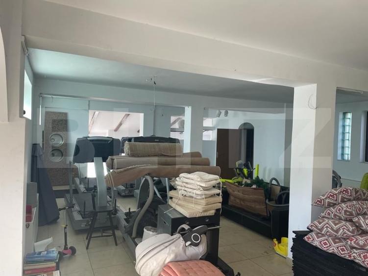 Spațiu comercial, de 190.39999389648 mp, în Central