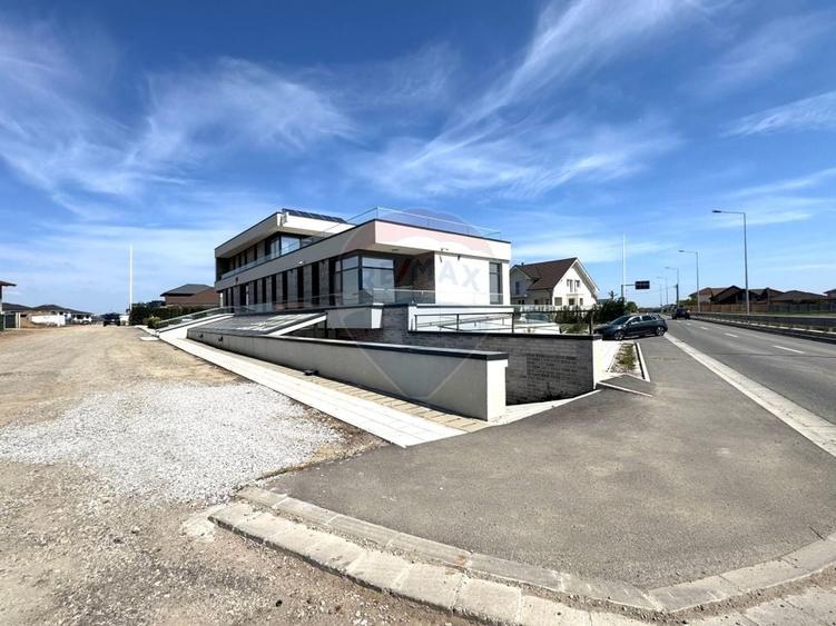 Spațiu comercial, de 447 mp, în Central