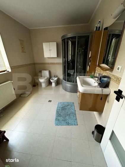 Casă cu 4 camere cu Teren 400 Mp în Central