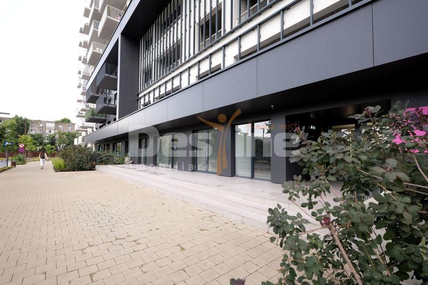 Spațiu comercial, de 217 mp, în Baza 3