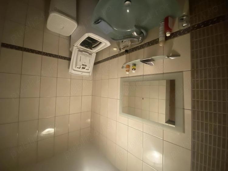 Apartament cu 4 camere decomandat în Ultracentral