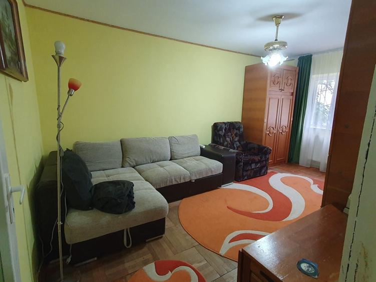 Apartament cu 2 camere decomandat, mobilat în Micro 19