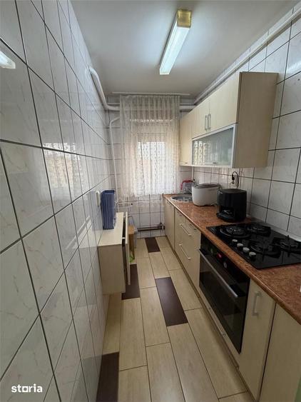 Apartament cu 4 camere în Aurel Vlaicu