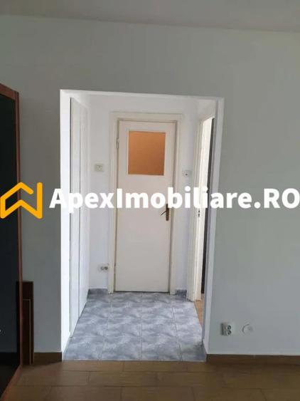 Apartament cu 2 camere semidecomandat în Grivița