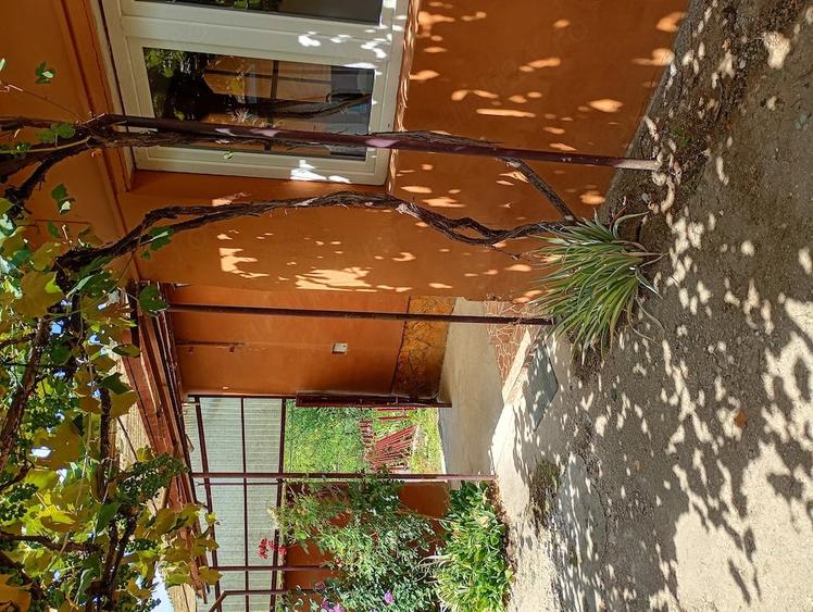 Casă cu 2 camere cu Teren 2281 Mp în Tinca