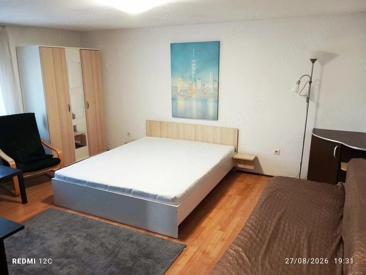 Apartament cu 4 camere decomandat în Torontalului